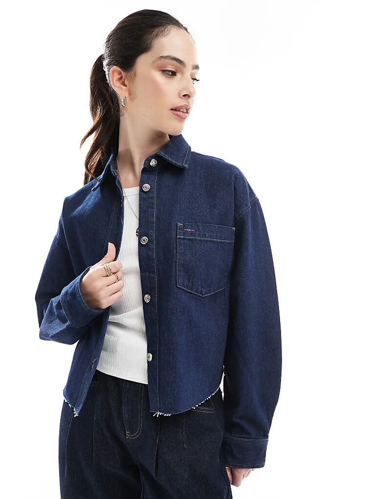 

Джинсовая куртка-рубашка Tommy Jeans темно-синего цвета