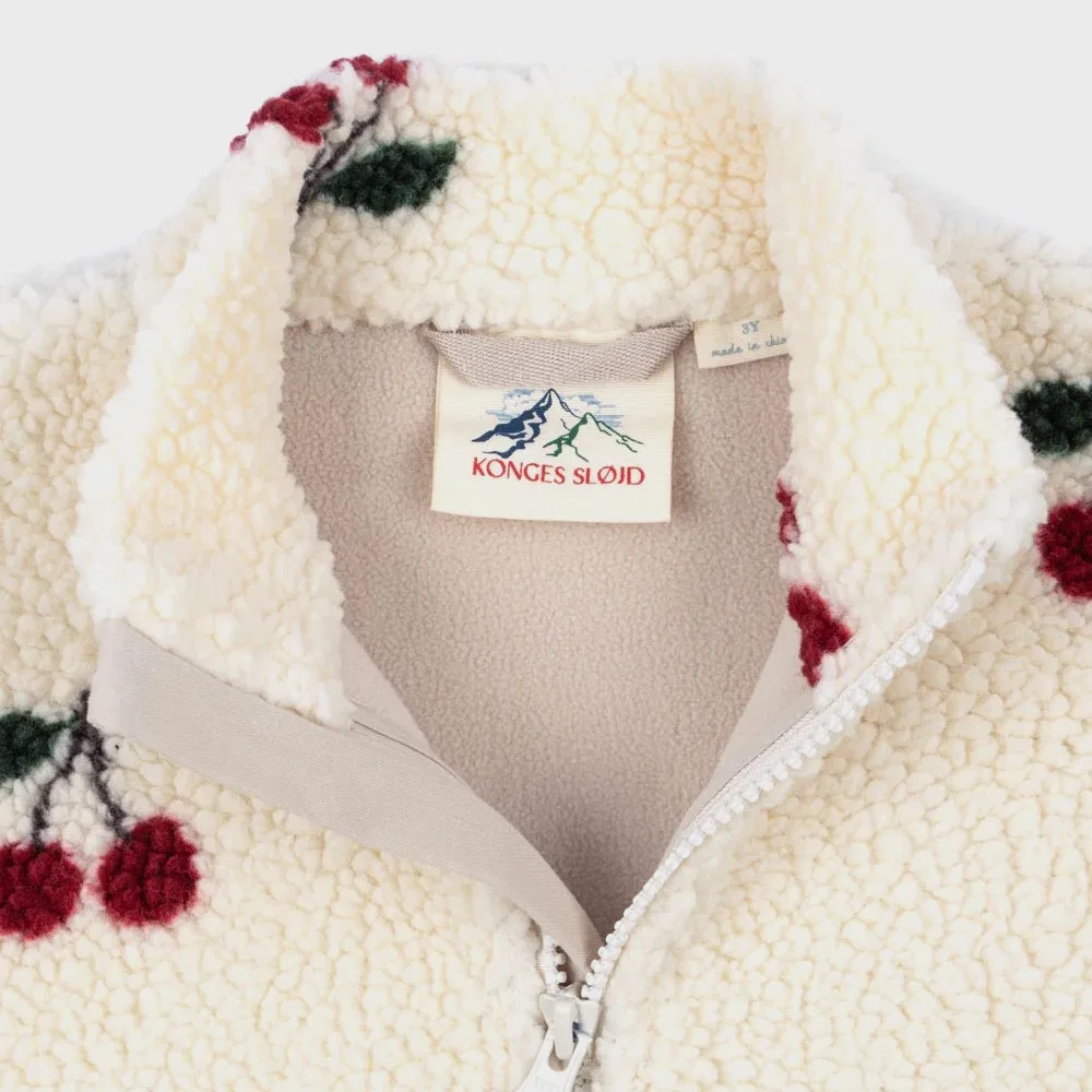 Детская флисовая куртка Cherry Judy Teddy вишнёвая от Konges Sloejd — фото 3