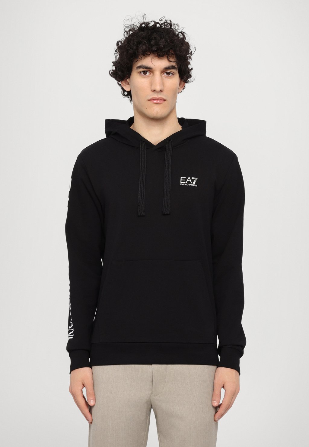 

Толстовка с капюшоном EA7 Emporio Armani, черный