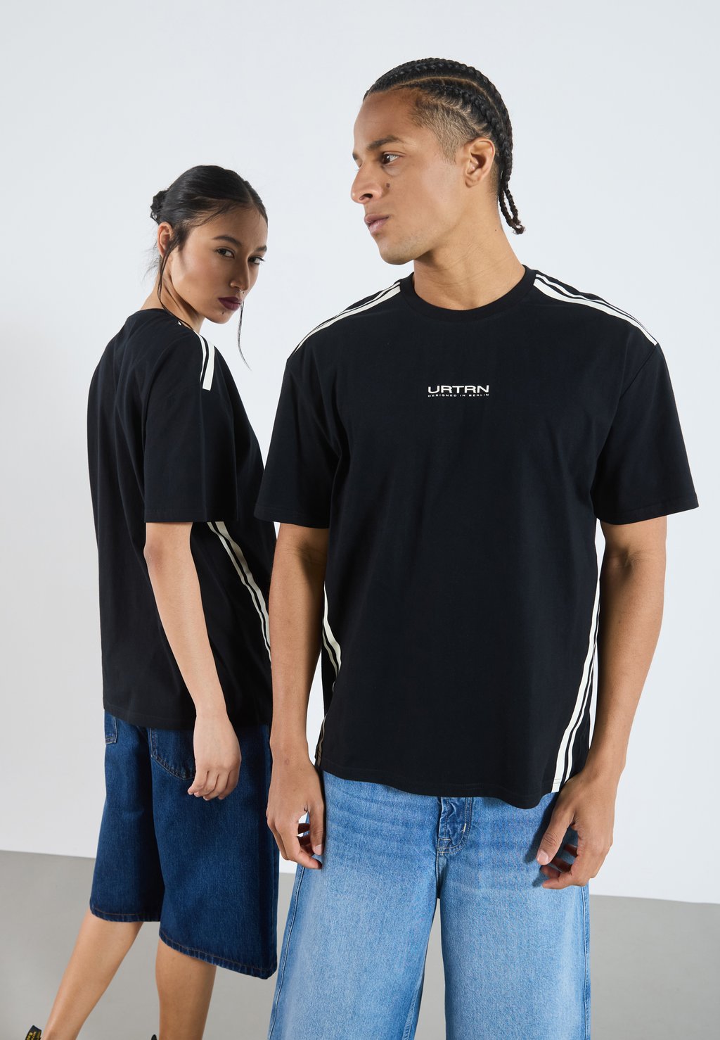 

Футболка с принтом UNISEX YOURTURN, черный
