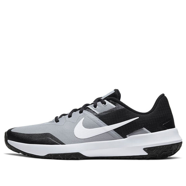 

Кроссовки университетские соревнования tr 3 Nike, серый