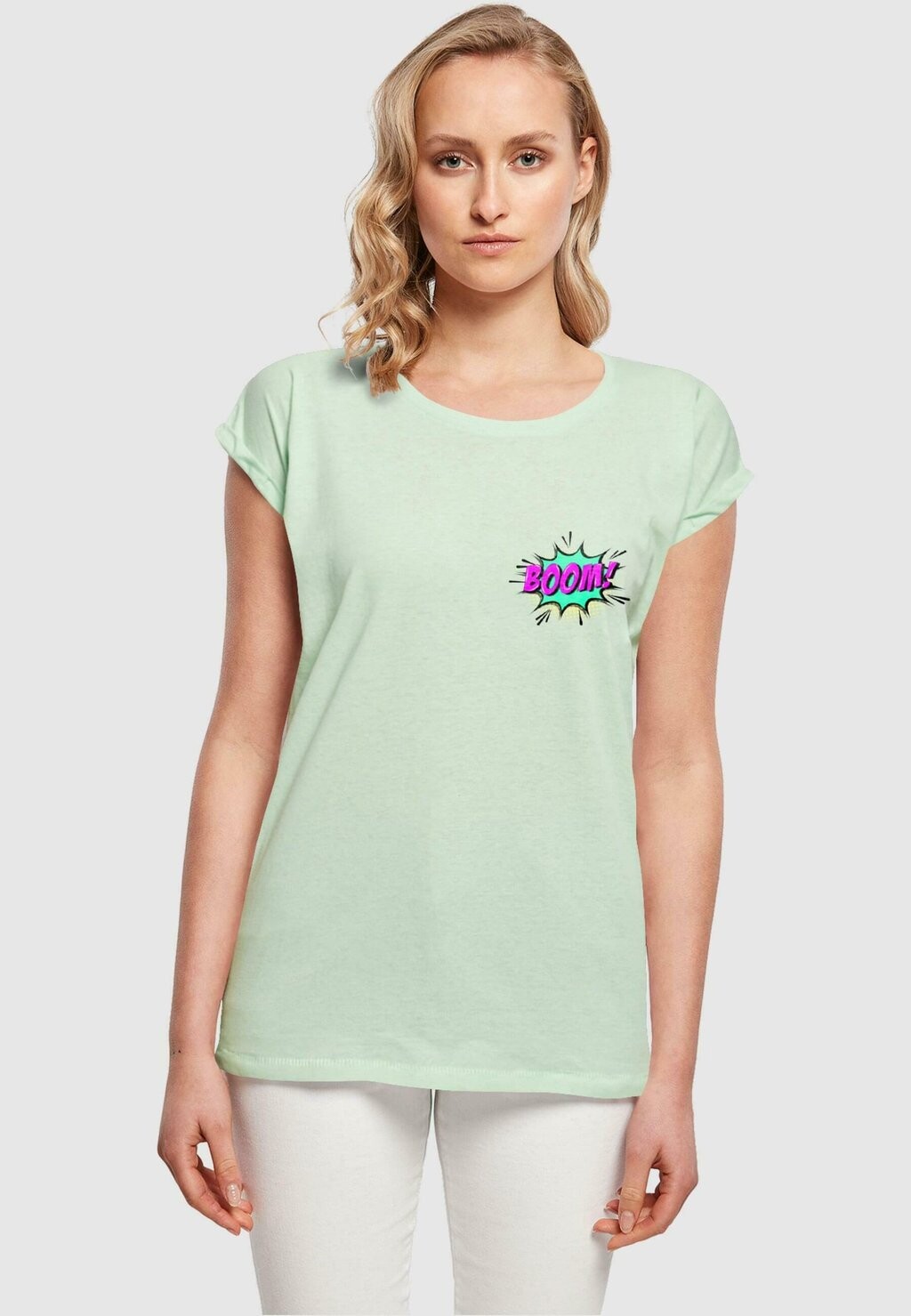 

Футболка с принтом BOOM COMIC EXTENDED SHOULDER TEE Merchcode, цвет neo mint