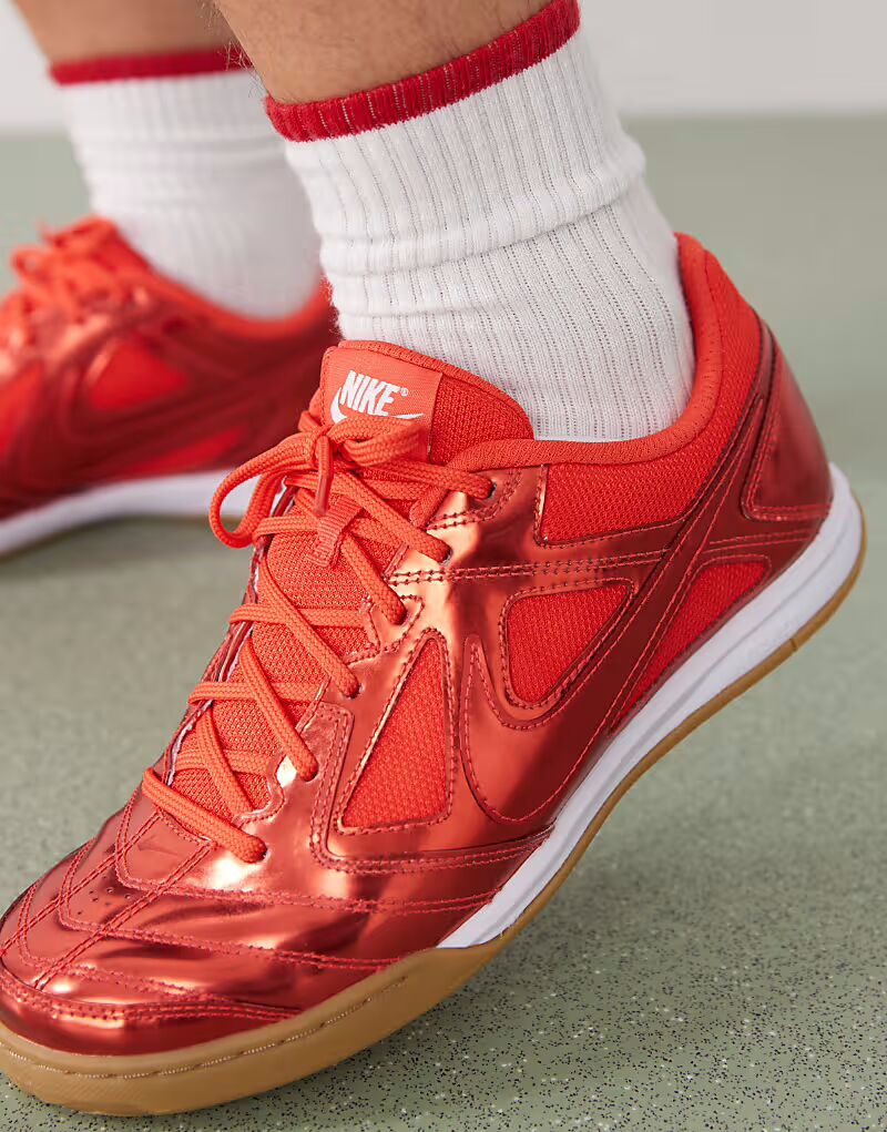 Кроссовки Gato LV8 красного цвета Nike — фото 3