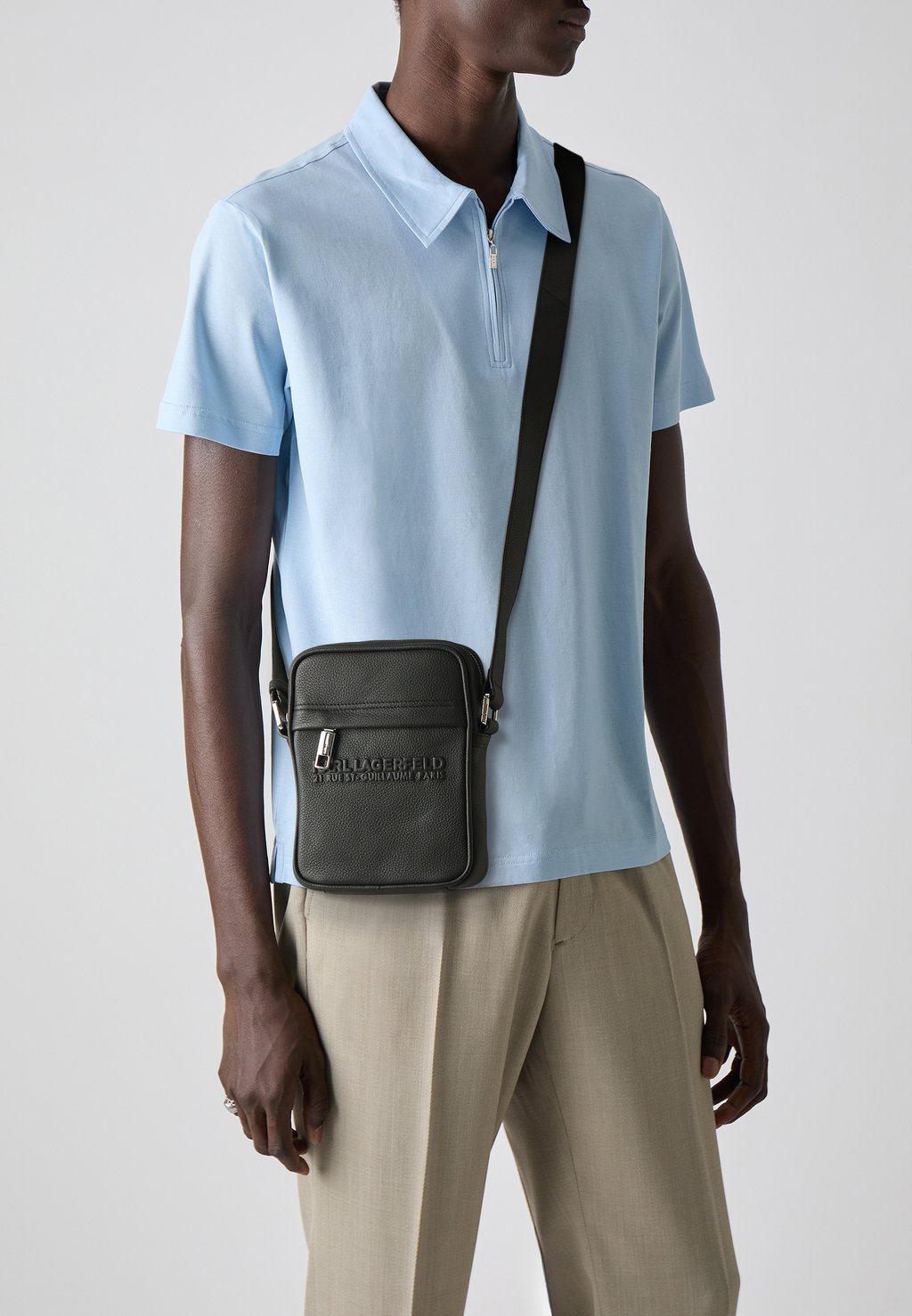 

Сумка через плечо CROSSBODY KARL LAGERFELD, черный