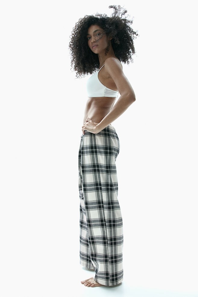

Хлопковые пижамные штаны H&M, черный