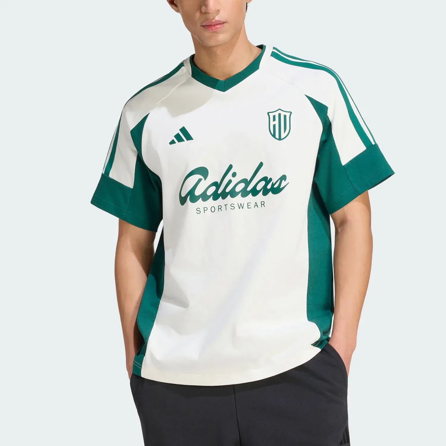 Футболка мужская с V-образным вырезом Jade White/Forest Green Adidas — фото 3