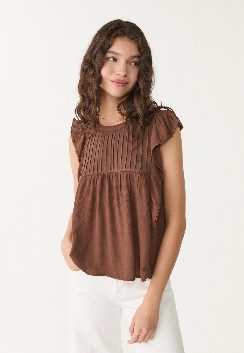 

Блуза FLOWING RUFFLED Stradivarius, темно-коричневый