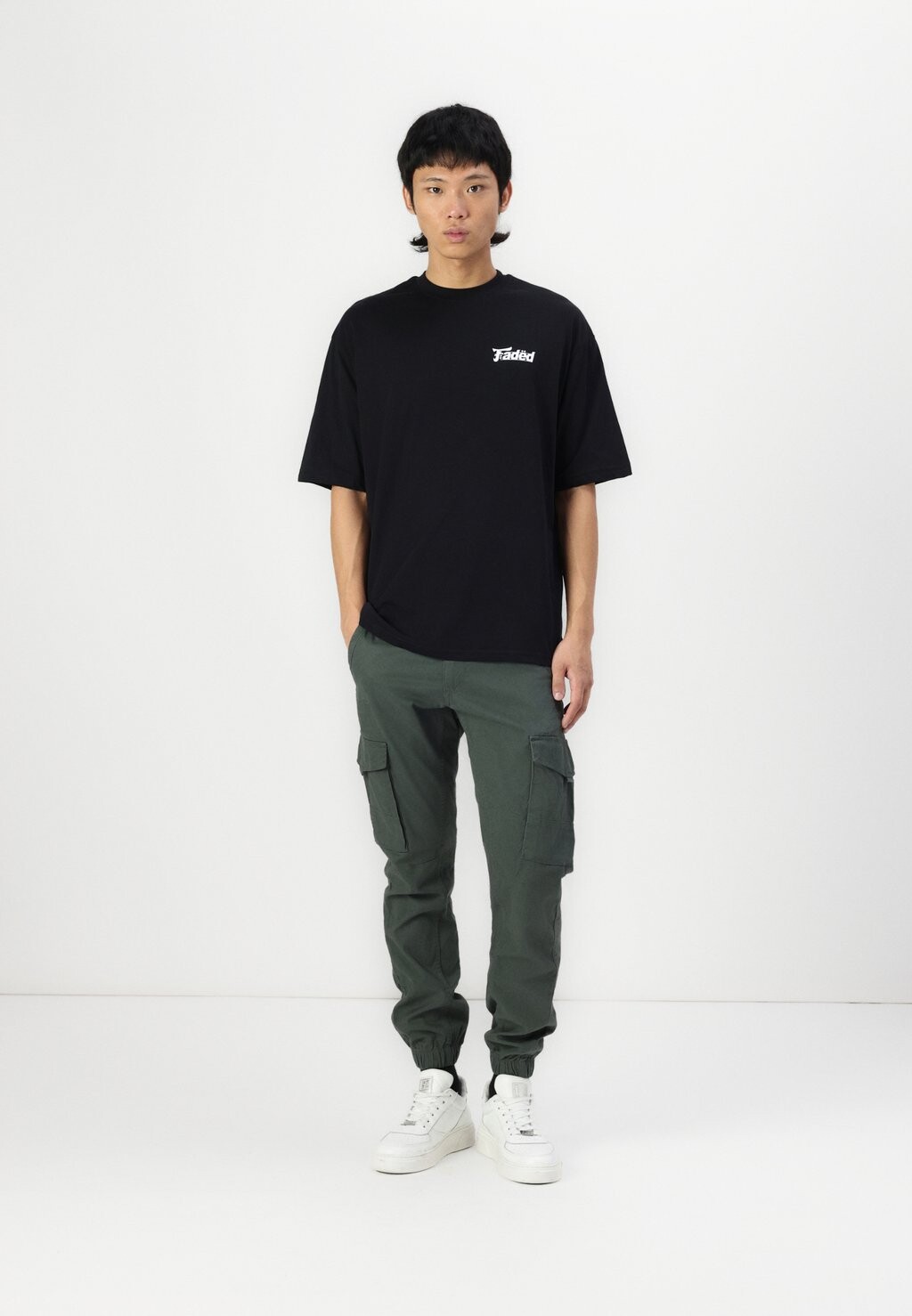 

Брюки карго JPSTPAUL JJFLAKE Jack & Jones, темно-зеленый