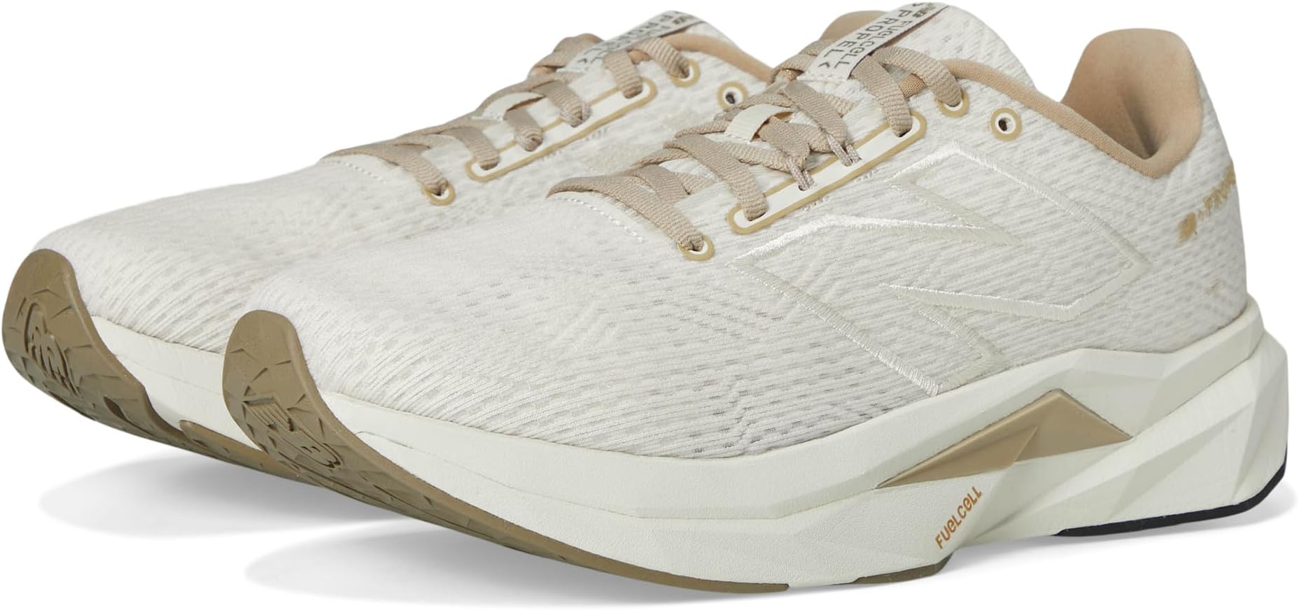 

Кроссовки New Balance FuelCell Propel v5, цвет Linen/Dark Stoneware
