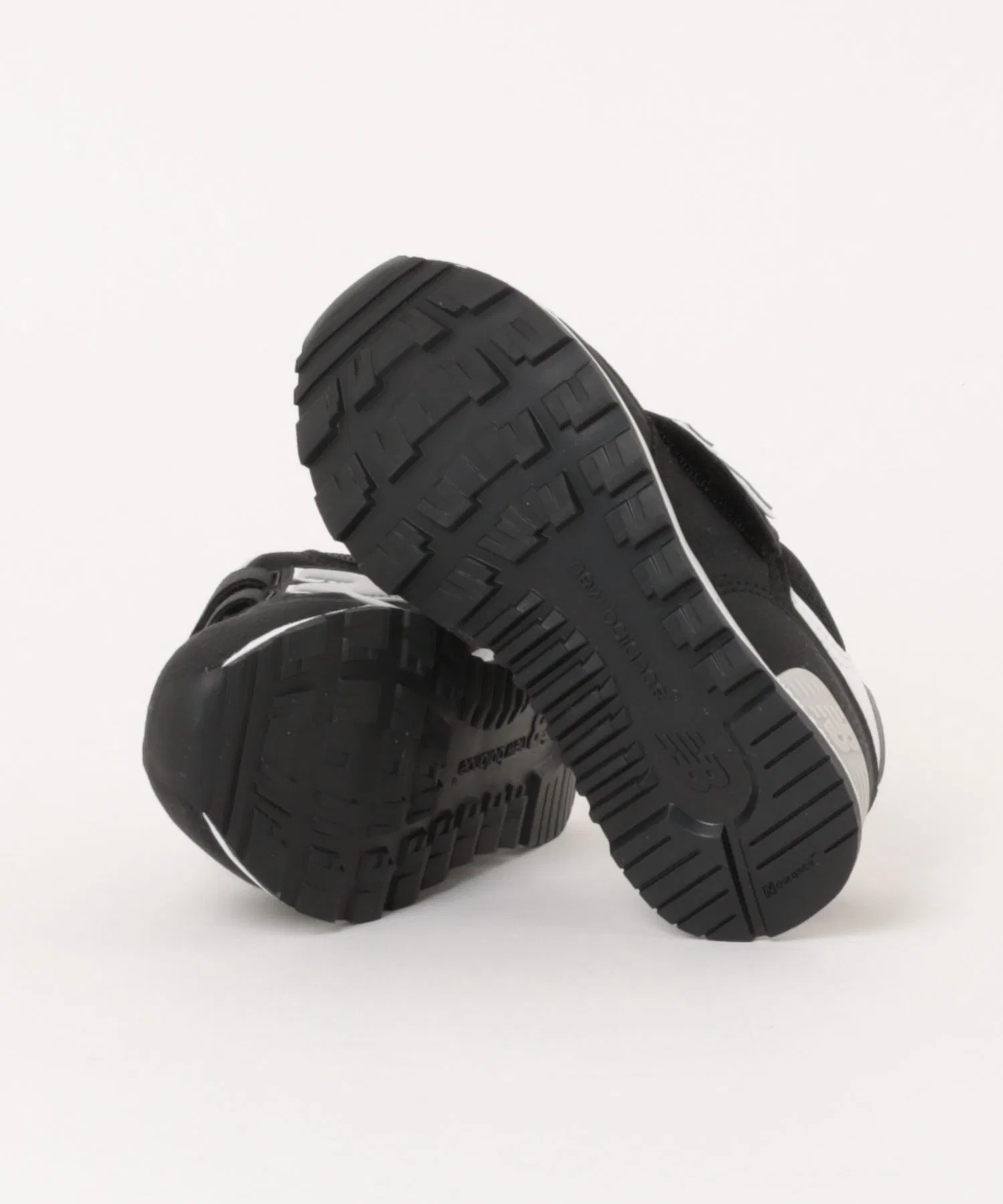 Детские кроссовки New Balance 313 v2 серебристые чёрные — фото 3