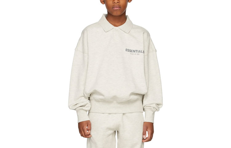Футболка поло детская FW21 Kids' Top Off White с длинным рукавом из французского футера цвет овсяно-серый белый Kids' Fear Of God Essentials — фото 2