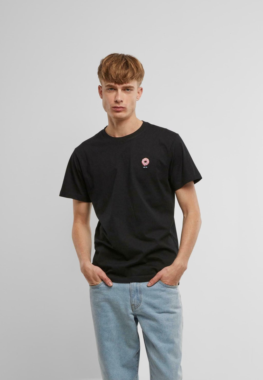 

Базовая футболка DONUT EMB Mister Tee, черный
