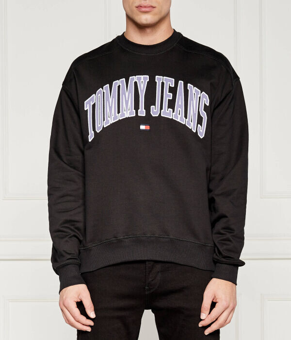 

Толстовка Tommy Jeans Boxy Pop Varsity Crew, черный