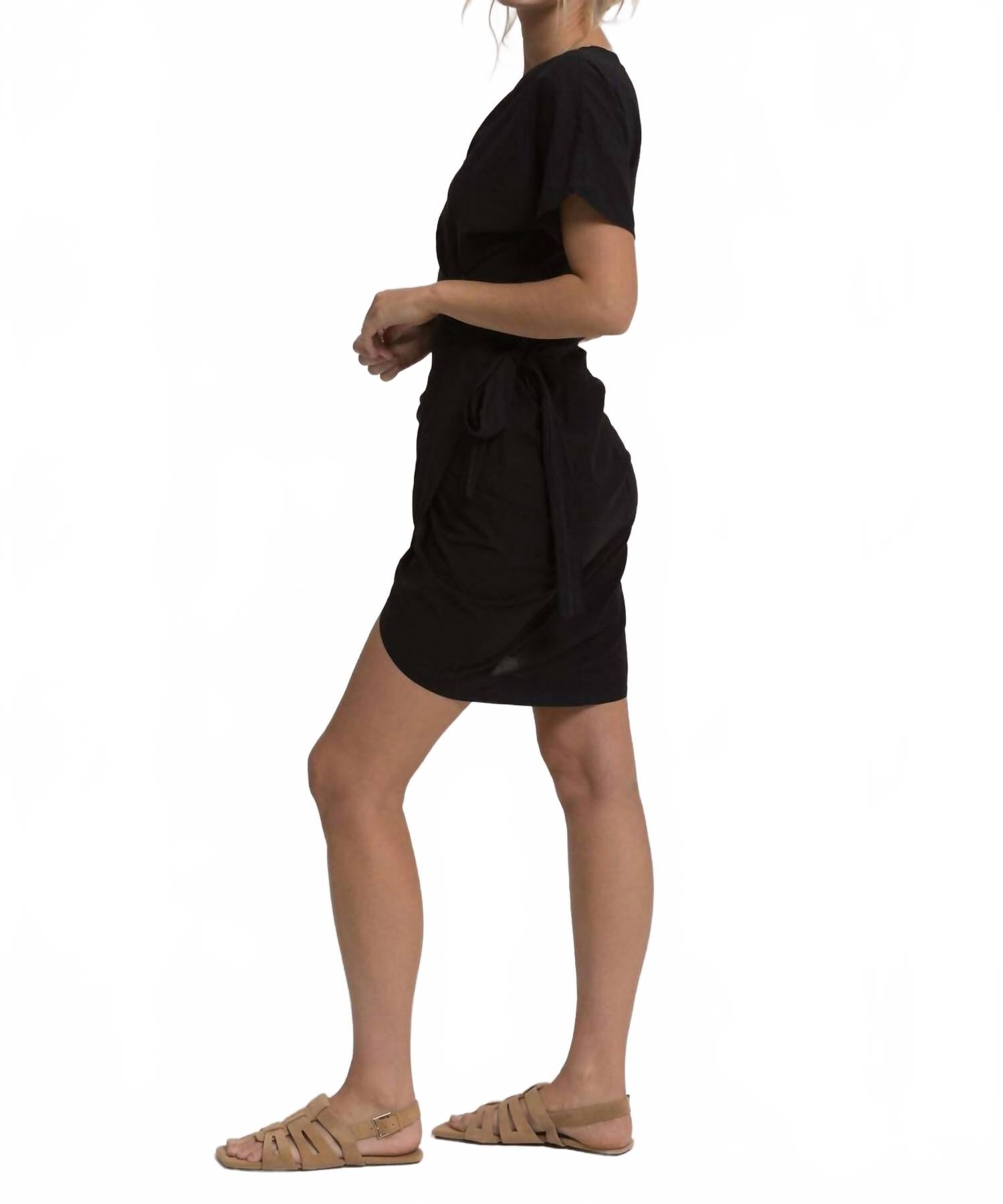 

Черное облегающее мини-платье CALi DREAMiNG