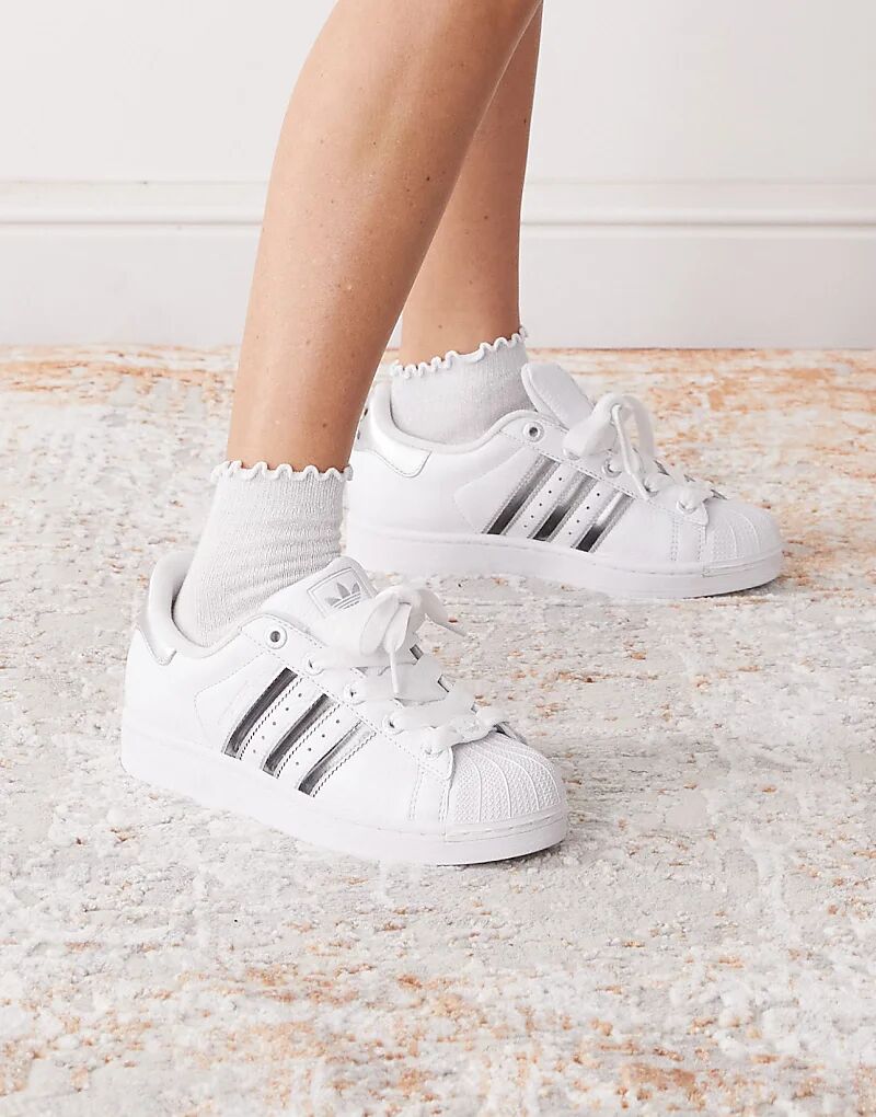 Кроссовки Adidas Originals Superstar II белого и металлического серебристого цветов