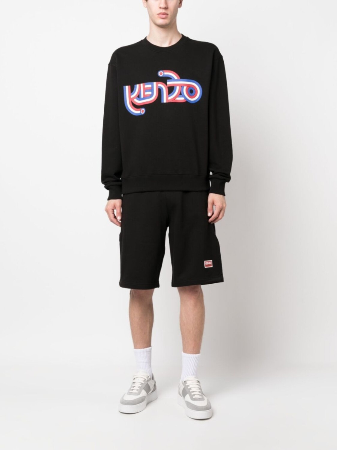 

Kenzo шорты с нашивкой-логотипом, черный