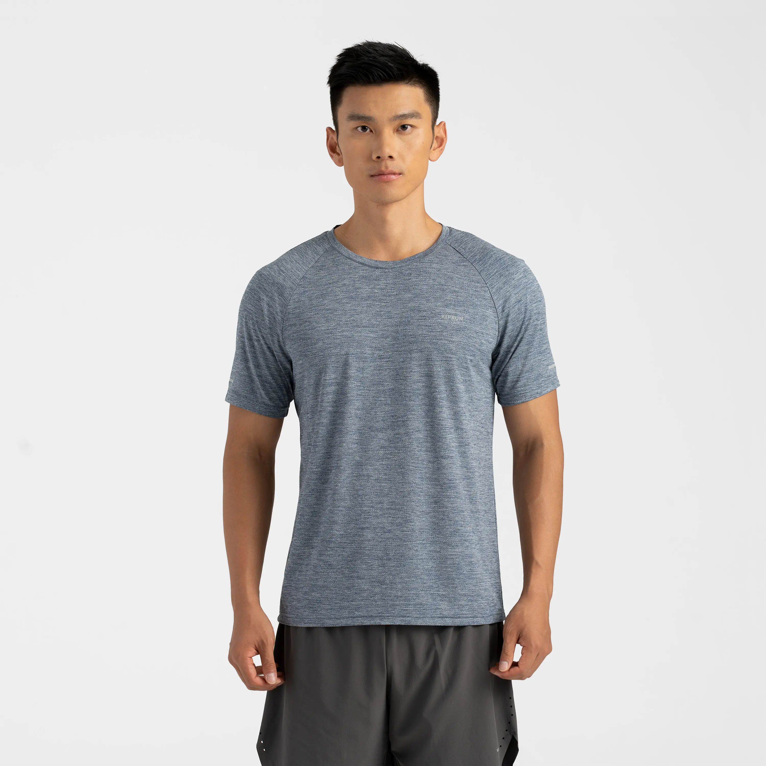 

Мужская футболка для бега Kalenji TS RUN 500 H DRY SPE CN с охлаждающим эффектом и быстрой сушкой — тёмно-синий с рельефным узором