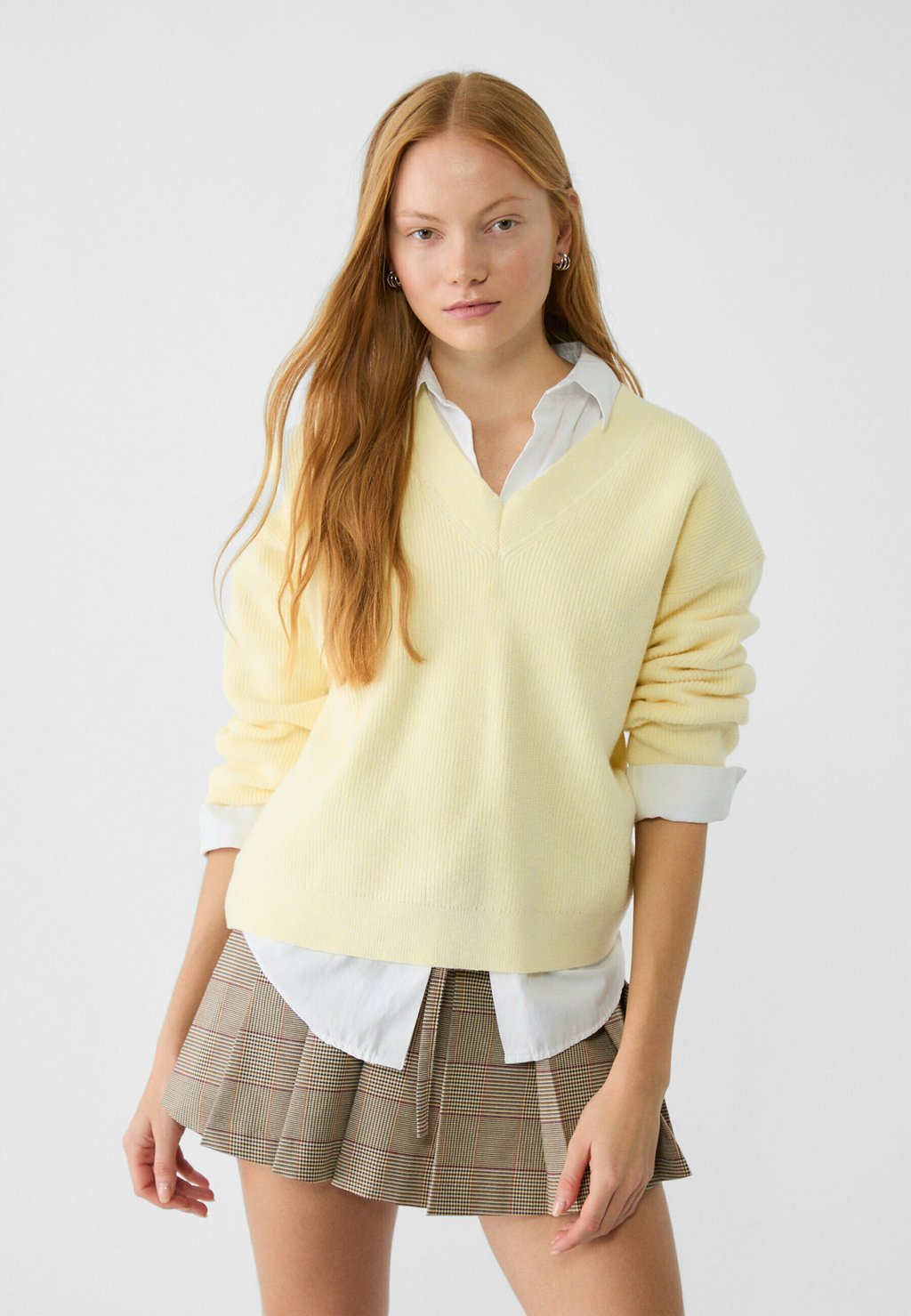 

Свитер FELTED V-NECK Stradivarius, светло-желтый