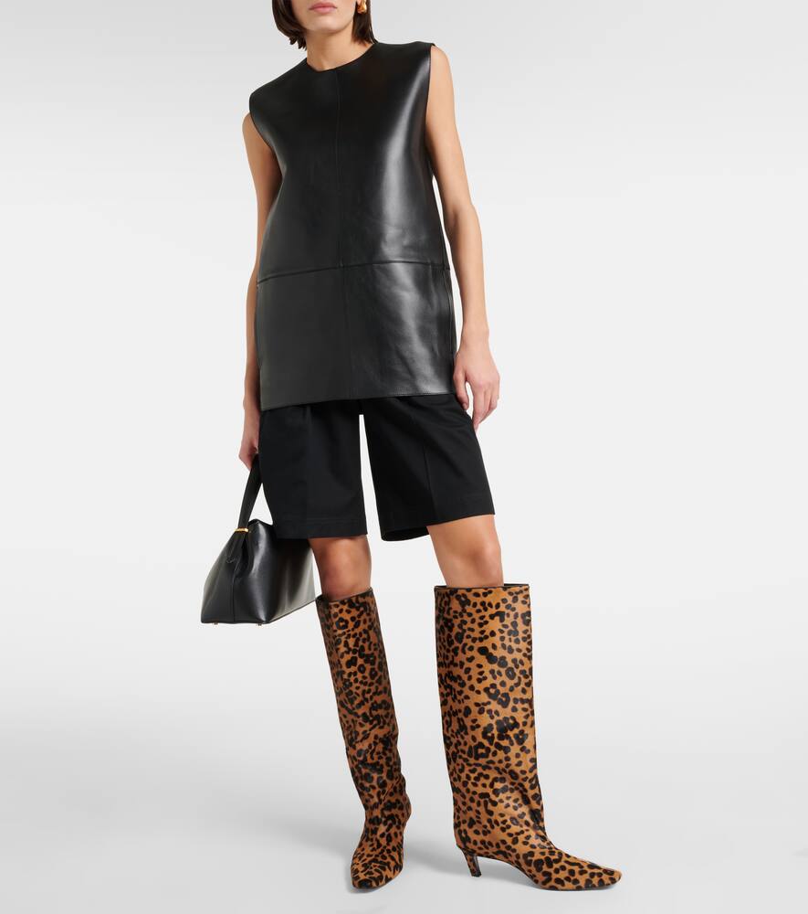 Ботфорты из меха теленка с широким голенищем Toteme, Leopard P207 — фото 2