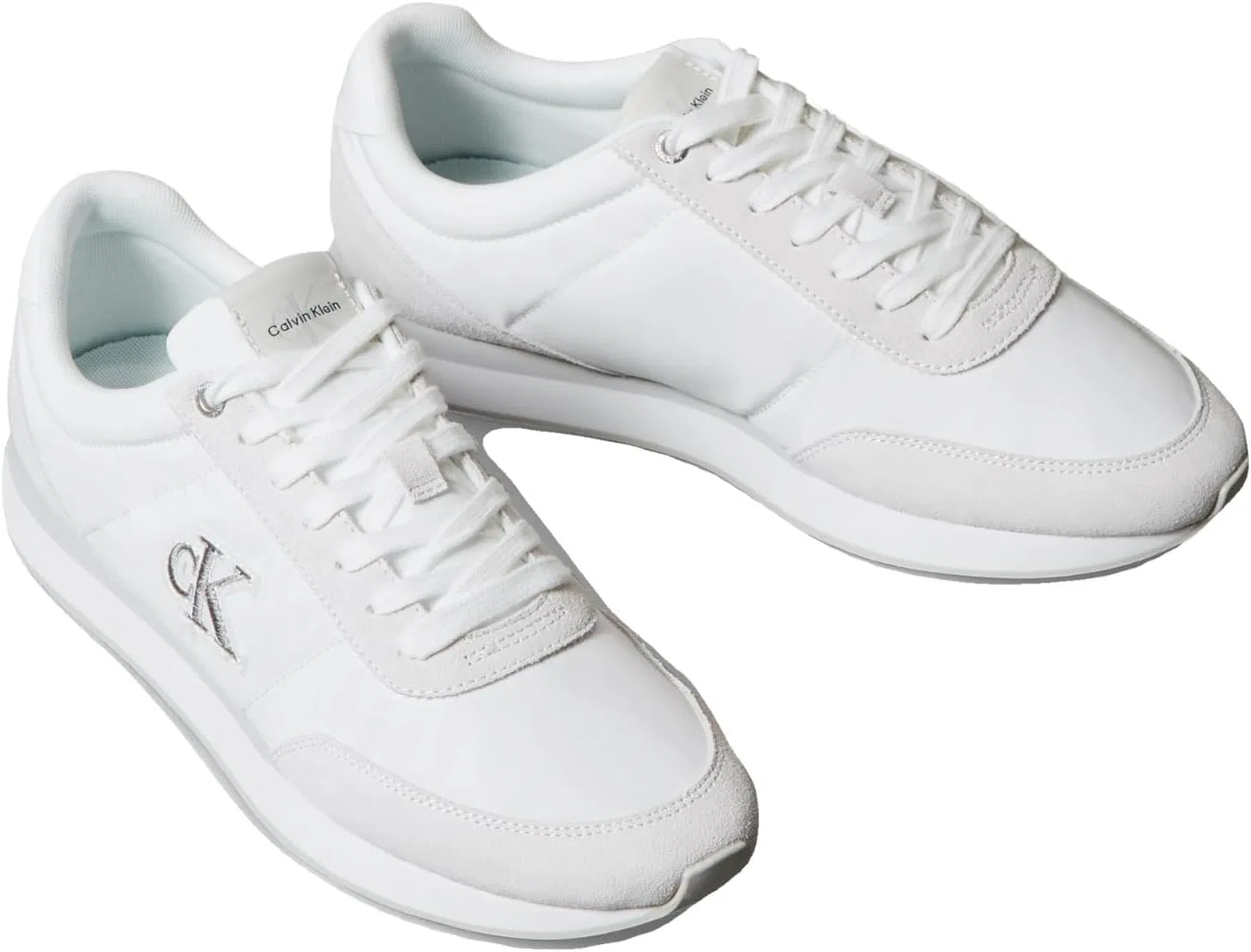 Мужские кроссовки Calvin Klein Retro Runner ESS Mix Mat Ym0ym01361 Low Top Calvin Klein Jeans, White Triple Bright White — фото 3