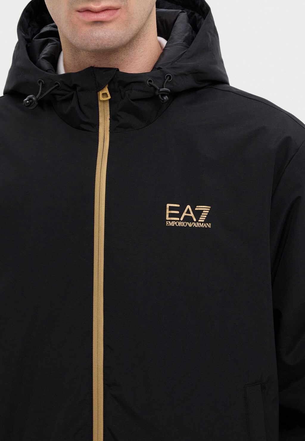 

Легкая куртка GIUBBOTTO EA7 Emporio Armani, черный