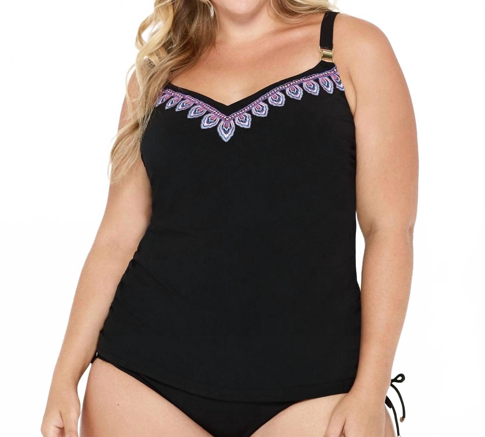 

Танкини-топ Wanderlust с вышивкой D-Cup на косточках, цвет Chr Black Christina Swimwear