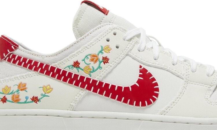 Кроссовки Dunk Low Decon SB 'N7 - Sail University Red', белый — фото 2