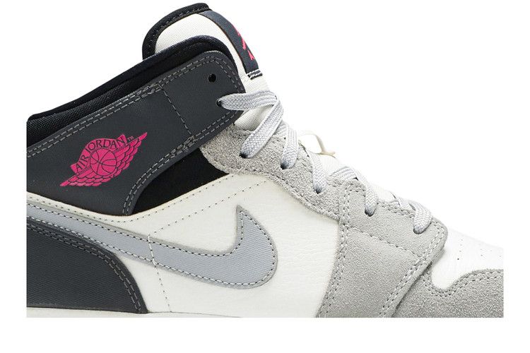Кроссовки Air Jordan Air Jordan 1 Mid GS 'White Grey Hyper Pink', белый — фото 3