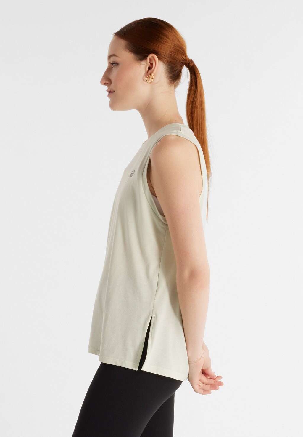 

Топ ESSENTIALS HEATHERTECH New Balance, зеленый