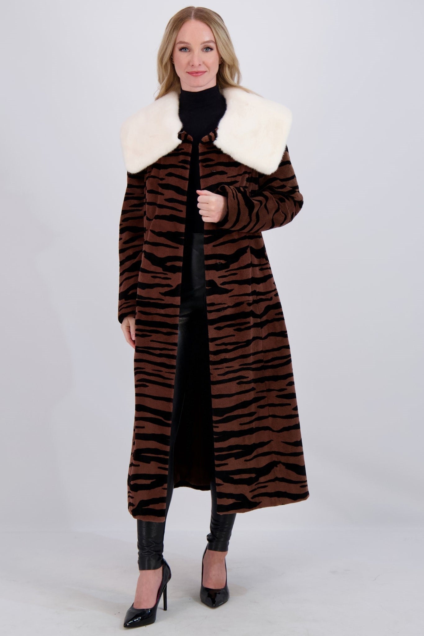 

КОРОТКАЯ ШУБА ИЗ СТРИЖЕННОЙ НОРКИ Gorski, цвет brown tiger print