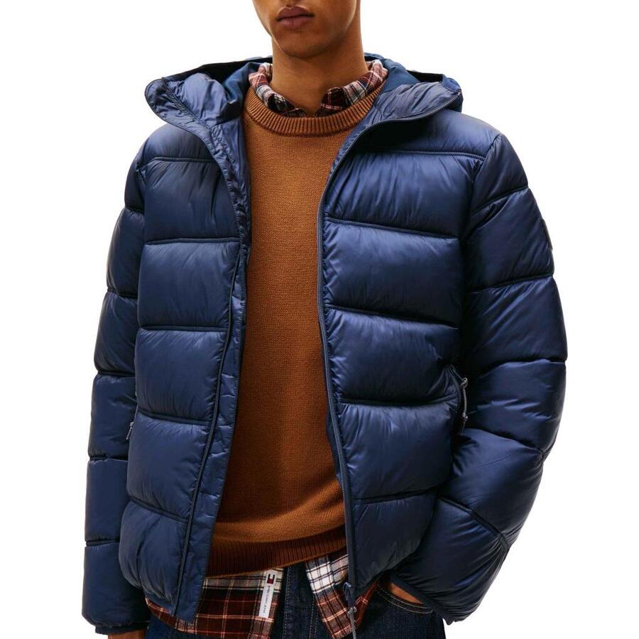 

TOMMY HILFIGER Куртка Tommy Jeans модель Tjm Hooded Logo Puffer E цвет синий