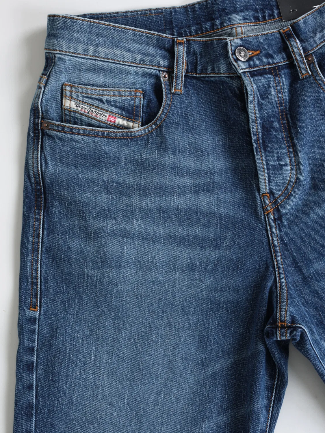 Джинсы Diesel Regular Jeans 2020 D-VIKER R07RX синего цвета — фото 4