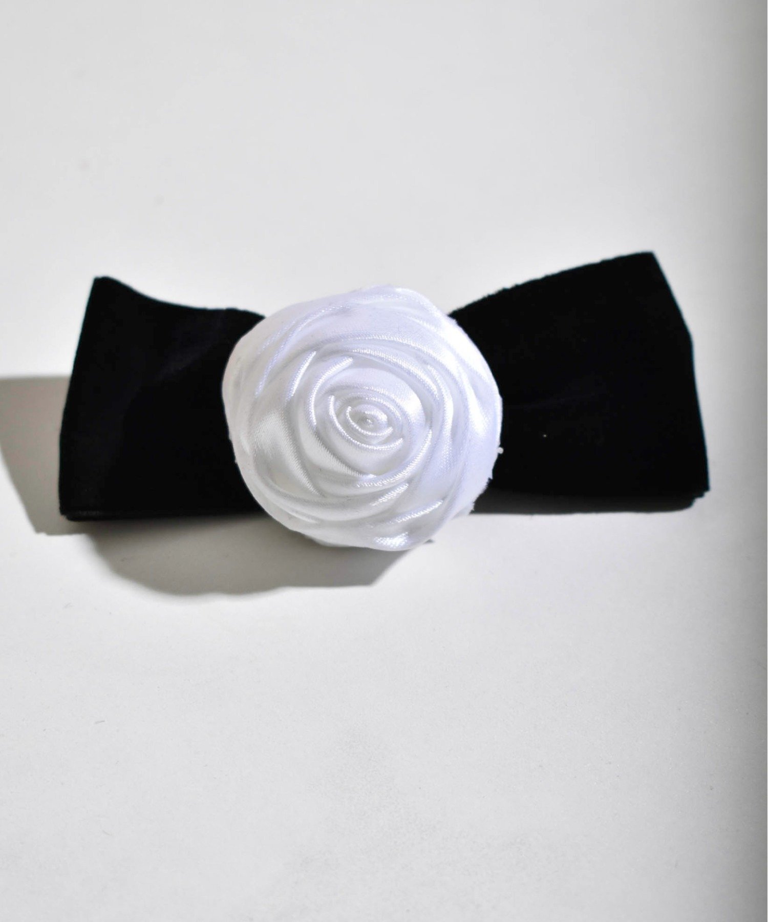 ROSE RIBBON VALLETTA / Заколка с лентой в виде розы Kiehtova, WHITE