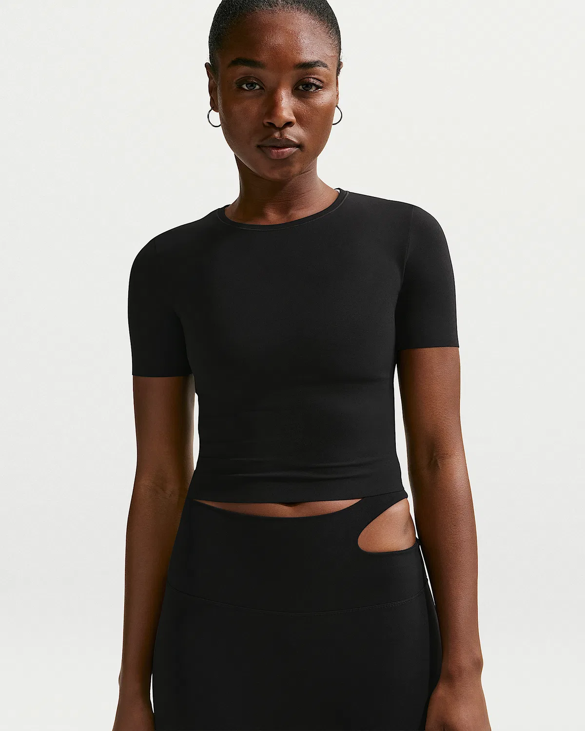 Женский топ Nike Zenvy с коротким рукавом Dri-FIT, Black/Cool Grey