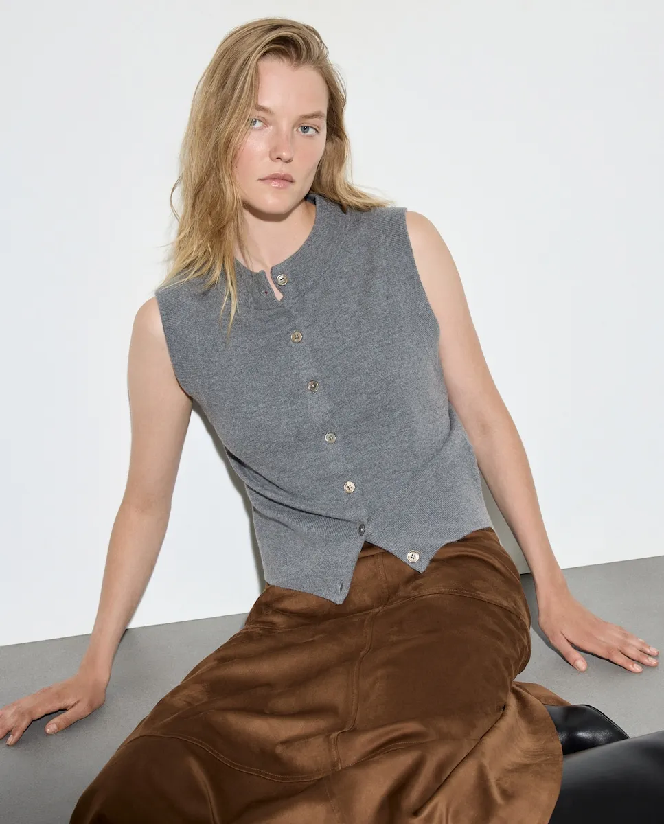 

Женский короткий жилет на пуговицах Woman El Corte Inglés, светло-серый