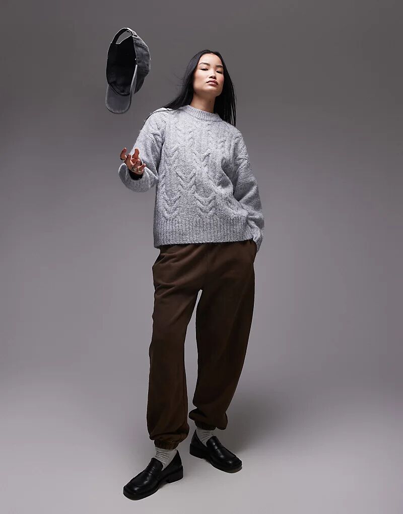 

Вязаный пушистый объемный джемпер Topshop серого цвета