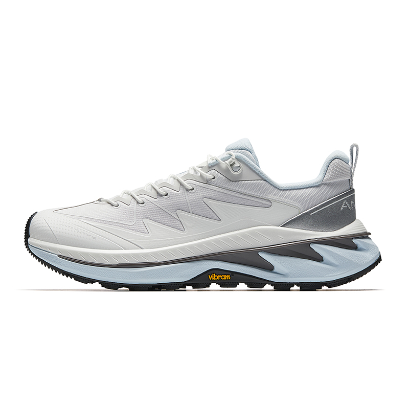 

ANTA Кроссовки для бега из коллекции Running Collection. Амортизирующие, износостойкие, низкие, повседневные, мужские, белые