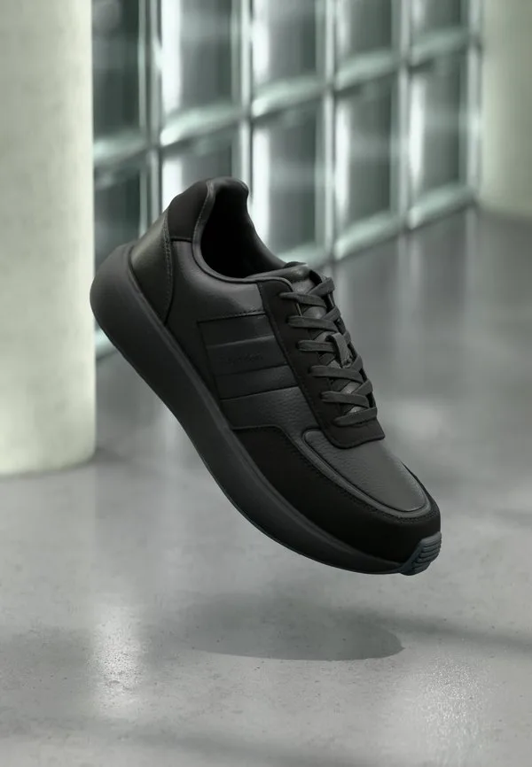 Кроссовки city runner на шнуровке с обмоткой Calvin Klein, Triple Black