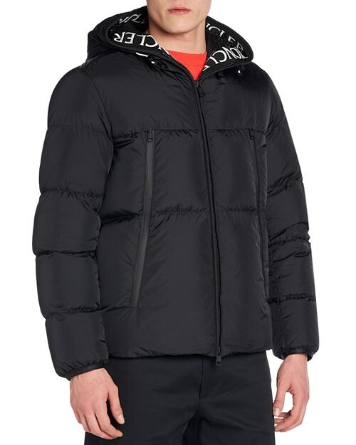 

Пуховик Montcla Moncler, цвет Black