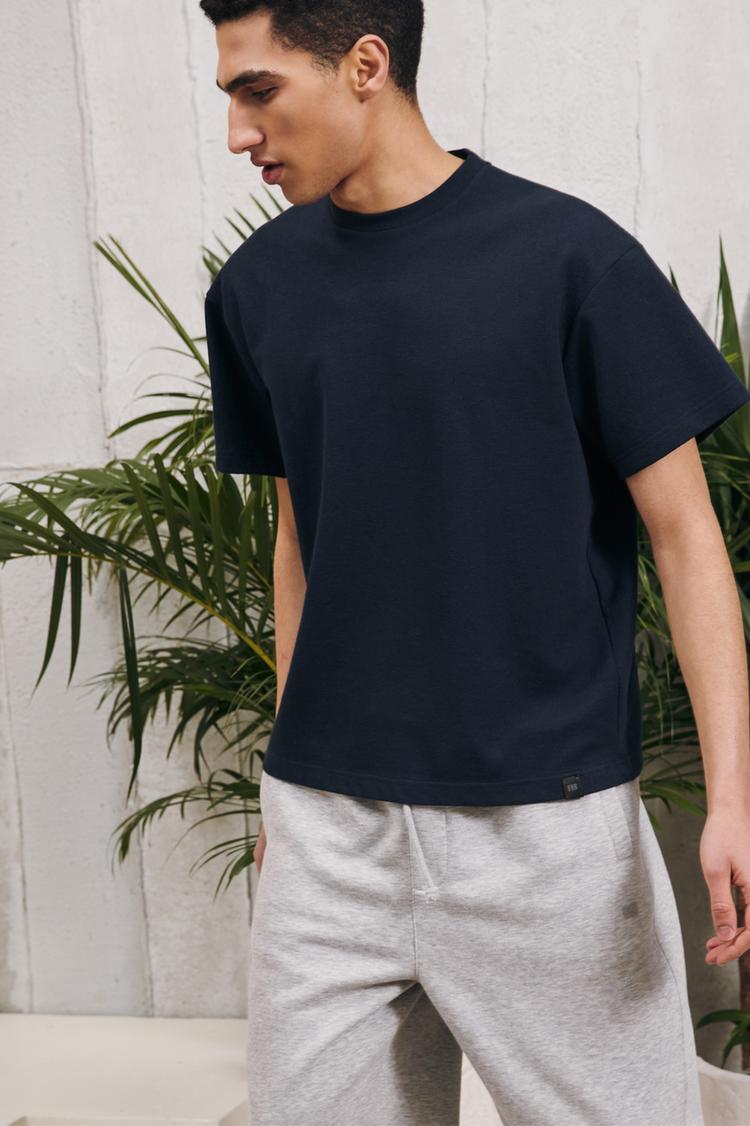 

Футболка с текстурированной тканью Pull And Bear, синий