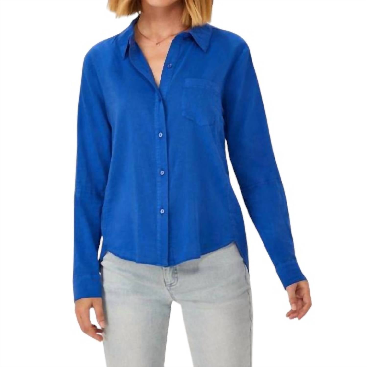 

Рубашка Hepburn Roll Sleeve в цвете Washed Cobalt Ecru