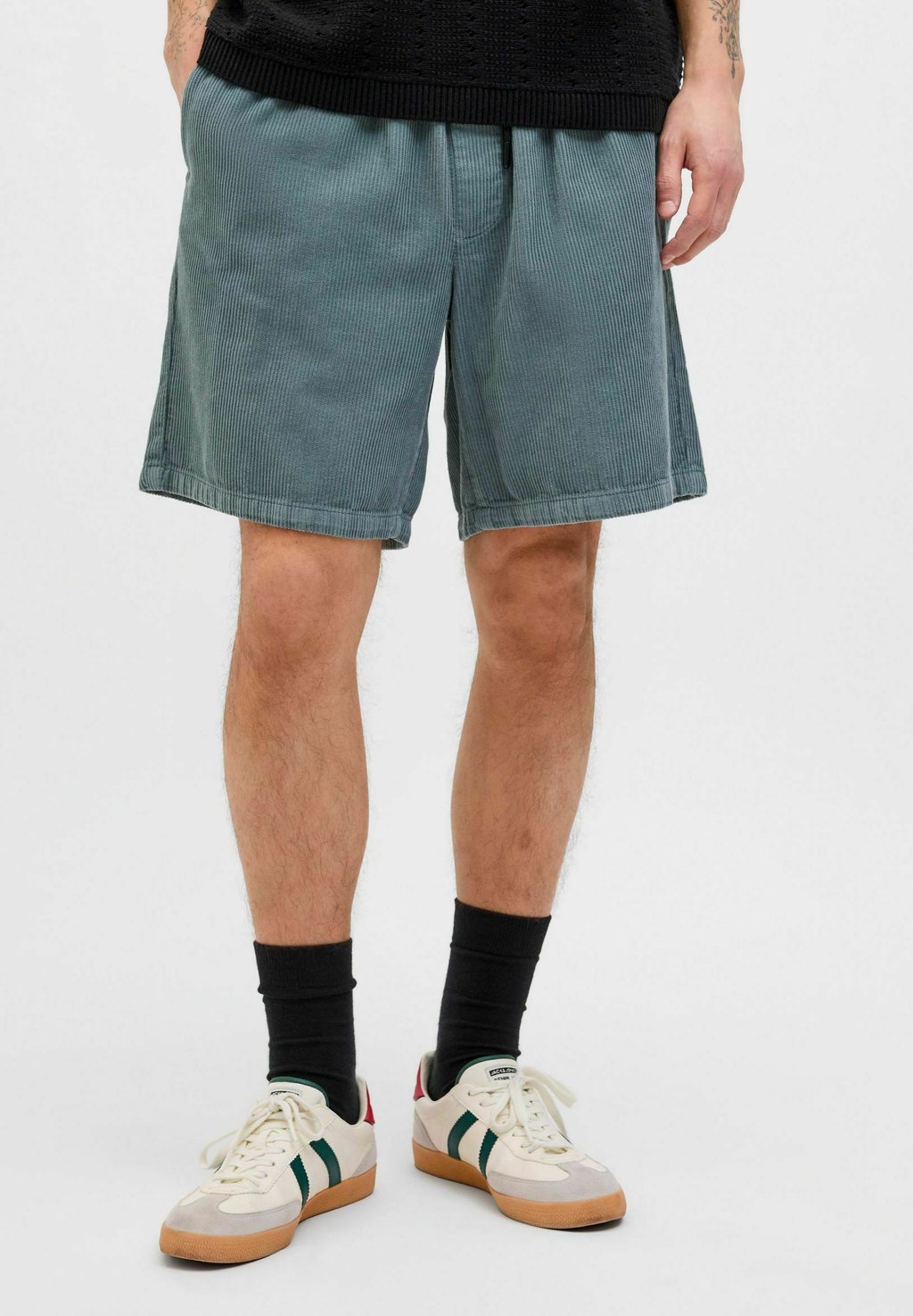 

Шорты JPSTBILL - Tracksuit bottoms Jack & Jones, цвет Goblin Blue