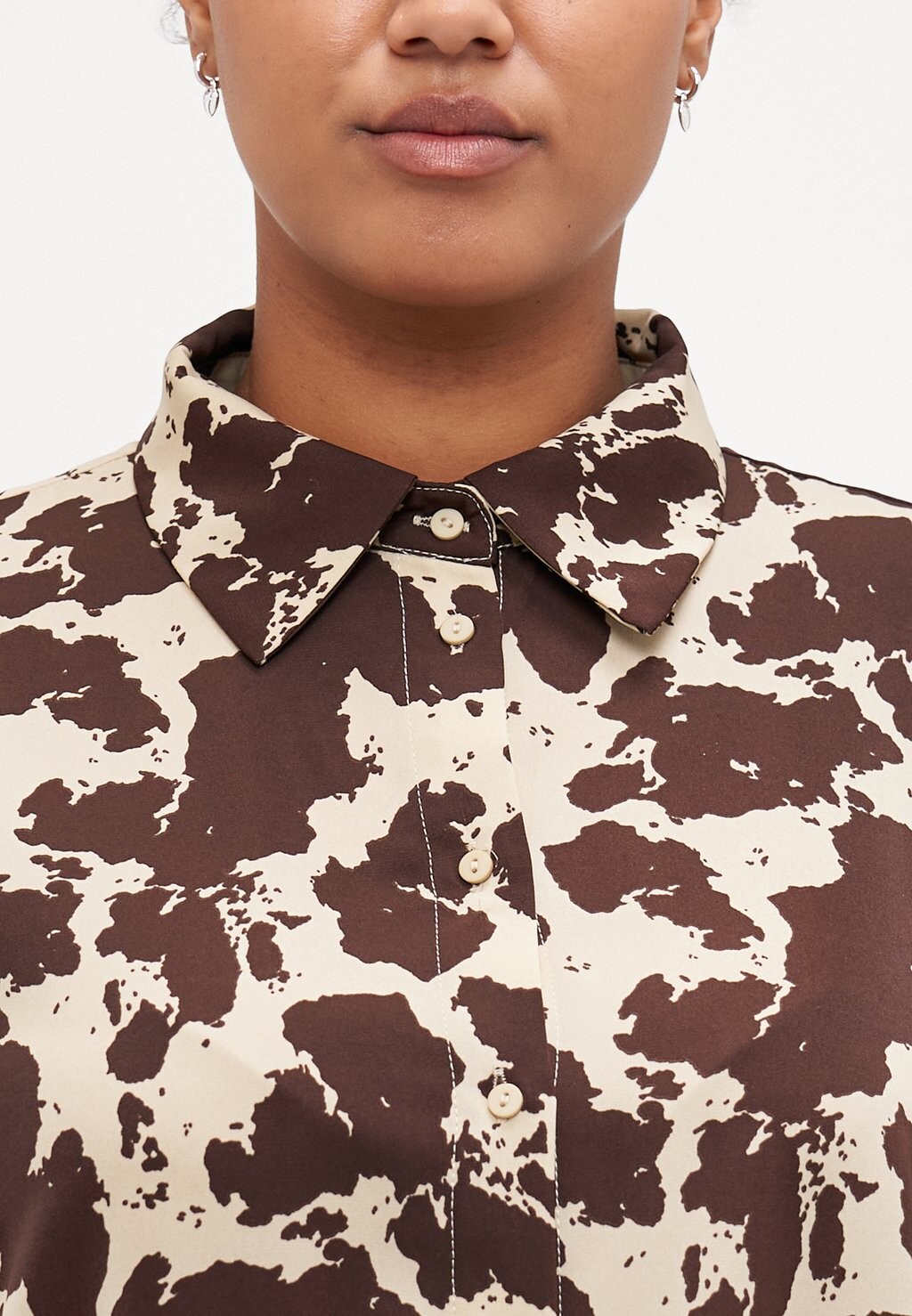 

Блузка на пуговицах CARCOLACOW SHIRT ONLY Carmakoma, серо-коричневый
