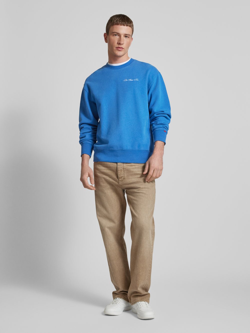 

Толстовка с вышитой этикеткой Levi's