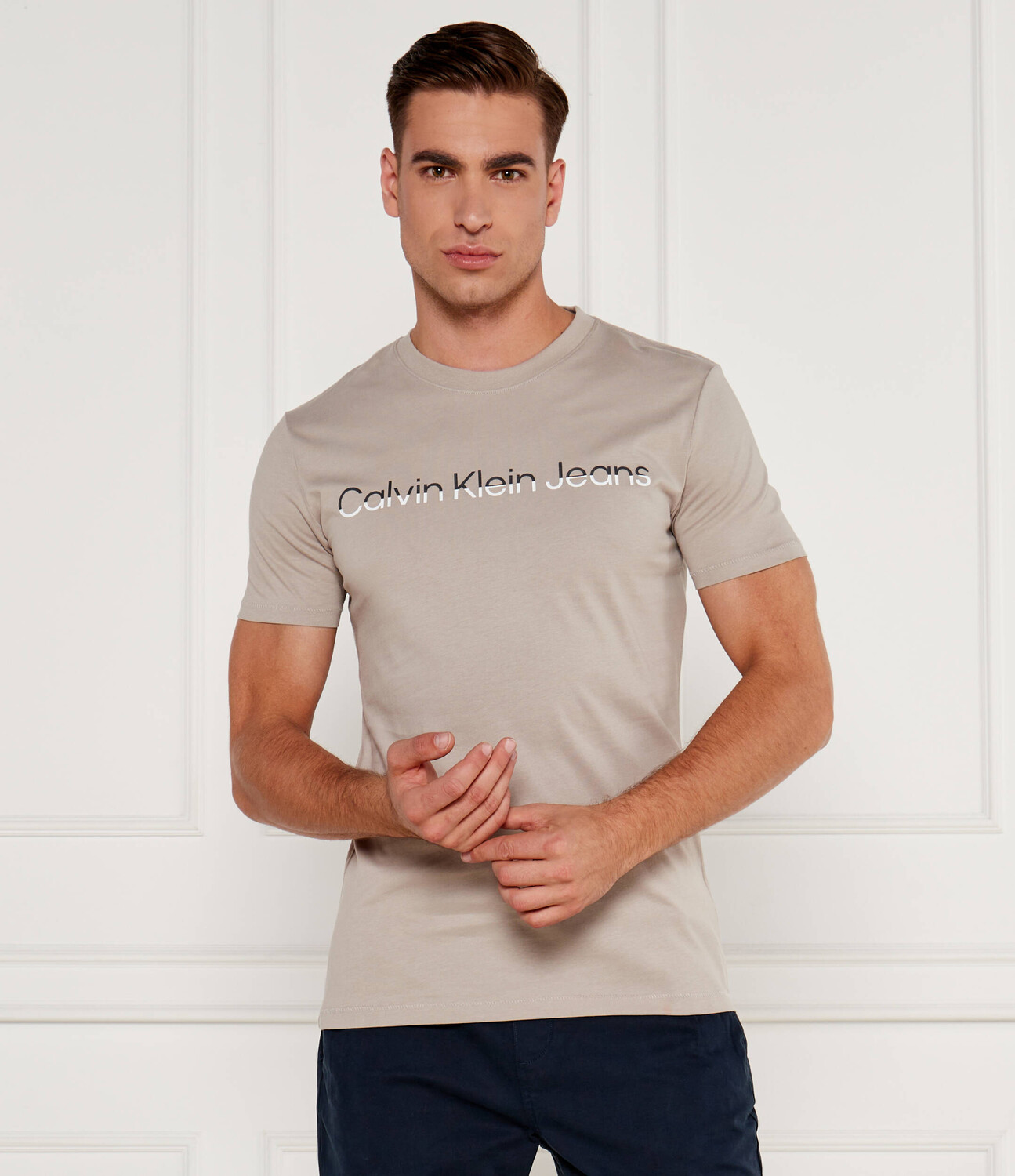 

Футболка CALVIN KLEIN JEANS Slim Fit, бежевый