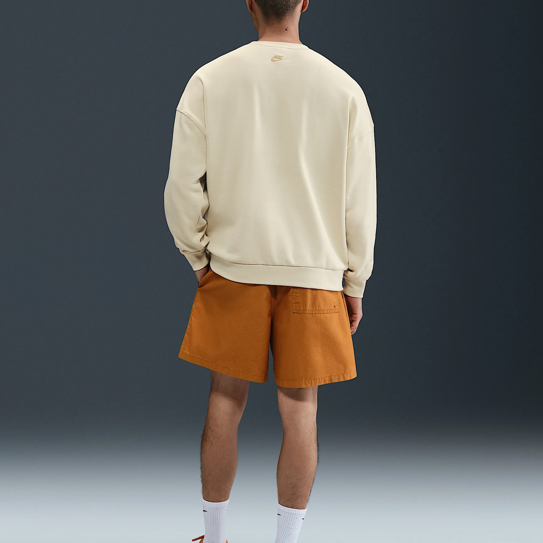 Nike Свитшот мужской Light Khaki/Light Khaki/Parachute Beige — фото 4