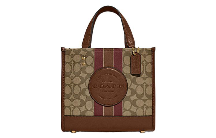 

Сумка Демпси COACH