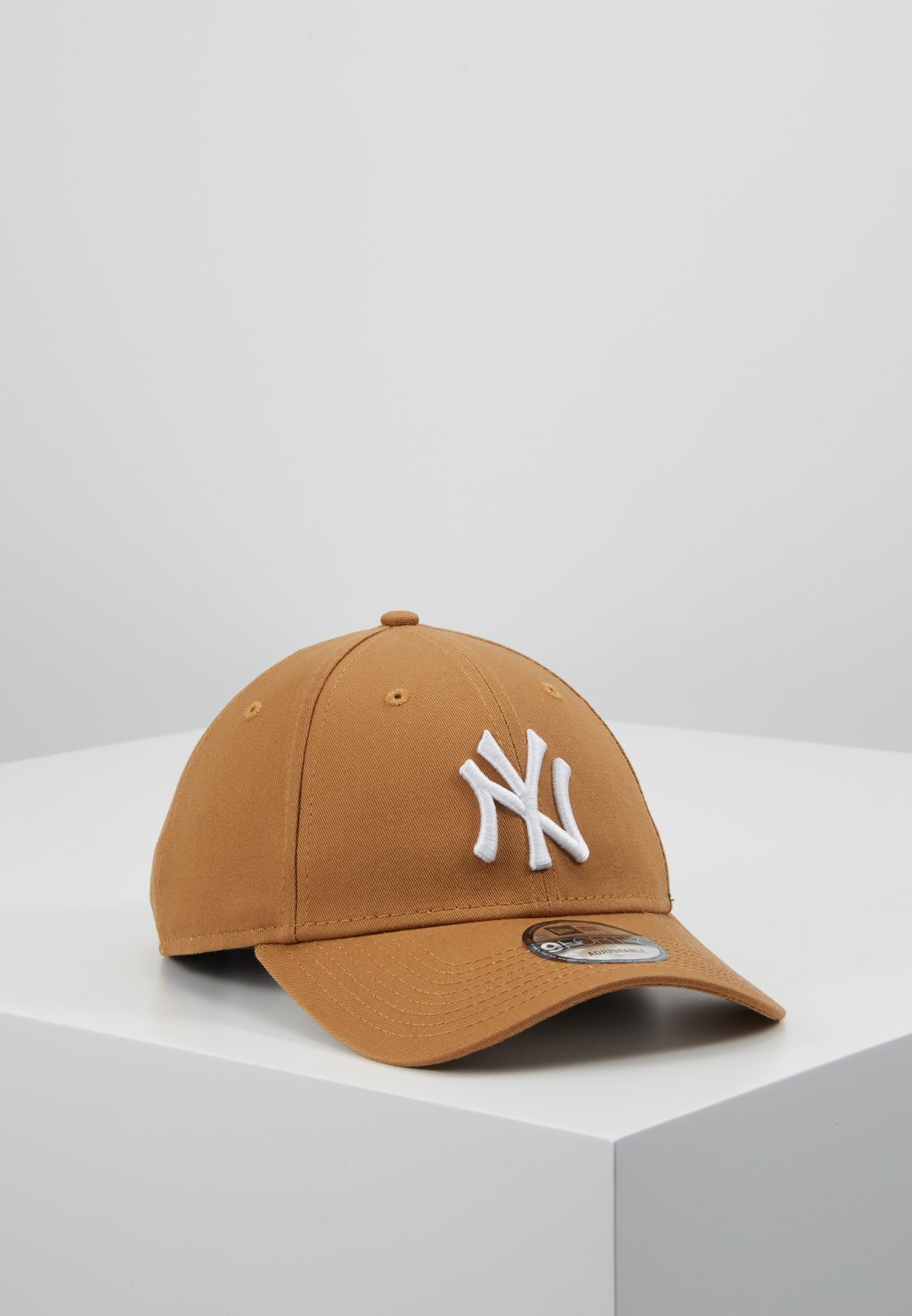 

Бейсболка LEAGUE ESSENTIAL 9FORTY LOSDOD LRYWHI New Era, цвет new york yankees white