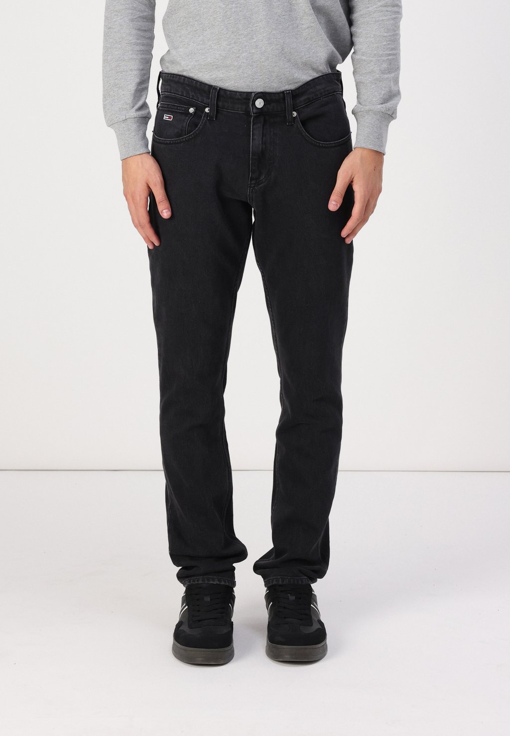 

Джинсы облегающего кроя SCANTON Tommy Jeans, цвет Denim Black