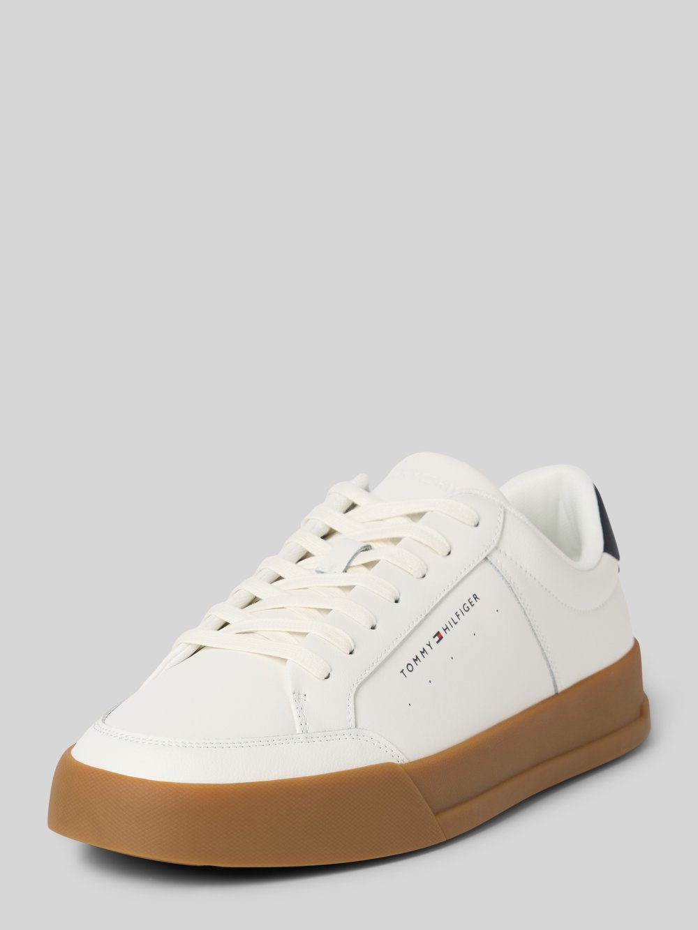 

Низкие кеды из микса кожи Tommy Hilfiger, экрю
